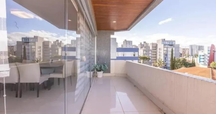Bairro Cabral, Curitiba, apartamento amplo com piso aquecido.