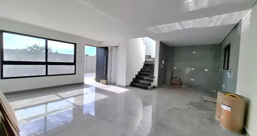 Casa em condomínio fechado com 3 quartos à venda no Uberaba, Curitiba 