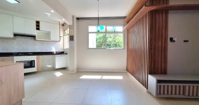 Apartamento semimobiliado, ensolarado e aconchegante com ambientes integrados