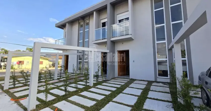 Casa com 2 quartos à venda na Rua Pedro Batista Menegotto, 1359, Santa Helena, Bento Gonçalves