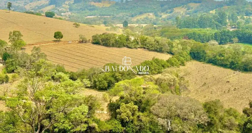 SÍTIO EM EXTREMA À VENDA MG 32.000M² COM NASCENTE E VISTA