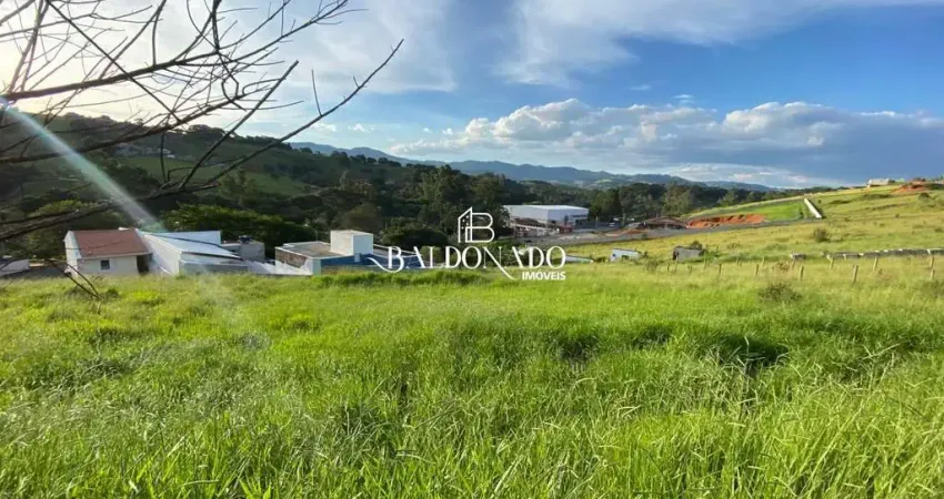 Terreno comercial em Extrema MG à venda 300m² Multifamiliar