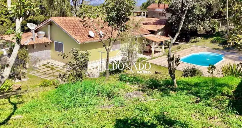 CHÁCARA EM EXTREMA MG À VENDA COM PISCINA 3 DORM. 4000 METROS