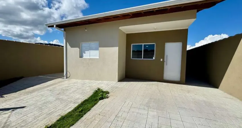 Casa em Extrema MG à venda com 2 quartos garagem quintal