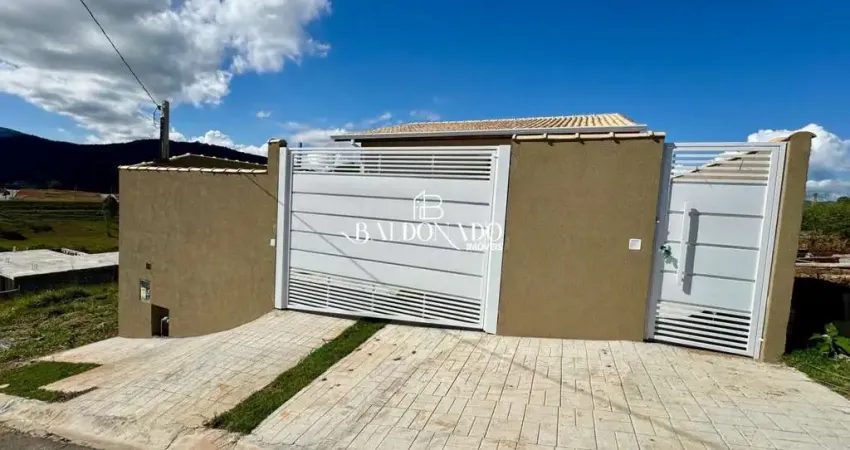 Casa em Extrema MG à venda com 2 quartos garagem quintal