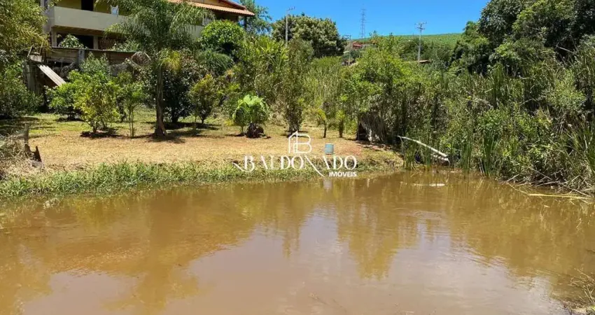 CHÁCARA EM EXTREMA MG À VENDA  3 DORM. COM LAGO E ESCRITURA