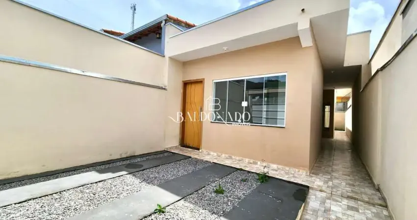 Casa em Extrema à venda com 2 dormitórios sendo 1 suíte próximo ao centro