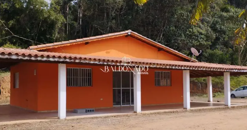 Chácara em Extrema-MG à venda 2.800 m  asfalto na porta internet e água de mina