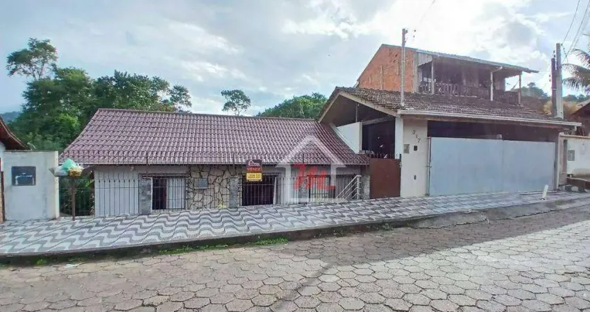 Casa com 3 dormitórios sendo 01 suíte à venda, 204 m² por R$ 580.000 - Velha Central - Blumenau/SC