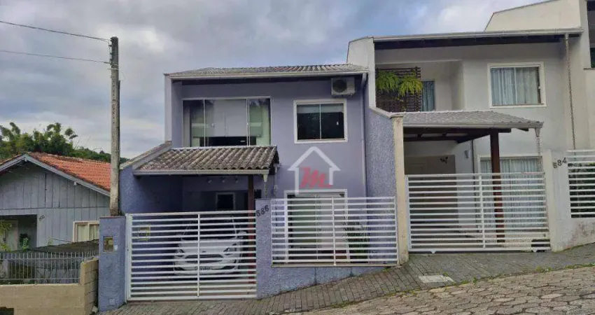 Sobrado com 3 dormitórios à venda, 121 m² por R$ 700.000,00 - Velha - Blumenau/SC