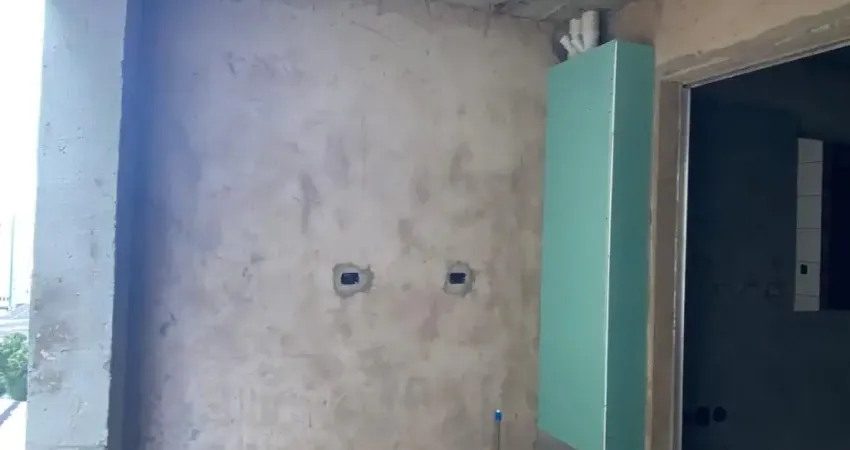 Apartamento de 2 dormitório(s) e 1 suíte(s) no bairro ocian, praia grande