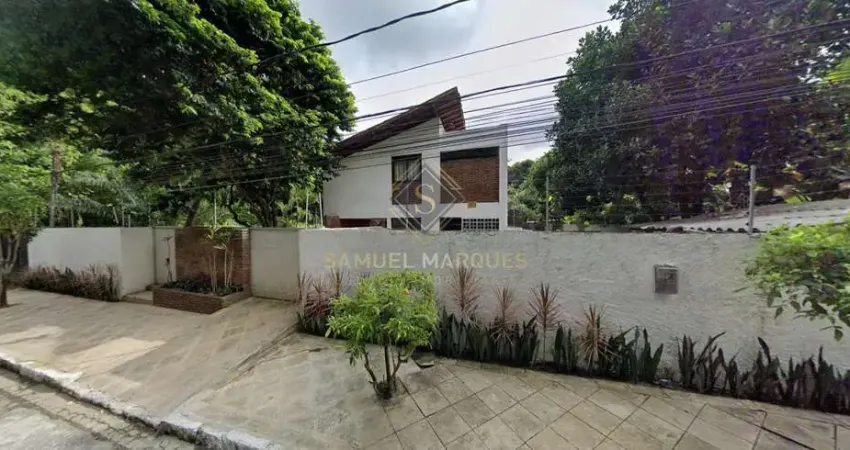 Casa à Venda em Apipucos – Recife/PE | 5 Quartos, 3 Suítes