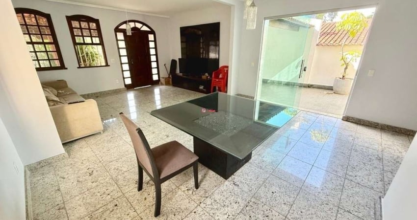 Casa com 4 quartos para alugar na Rua Barão de Camargos, 9, Santa Amélia, Belo Horizonte