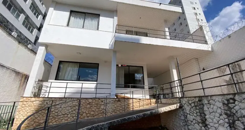 Casa com 4 quartos para alugar na Rua Artur Itabirano, 781, São José, Belo Horizonte