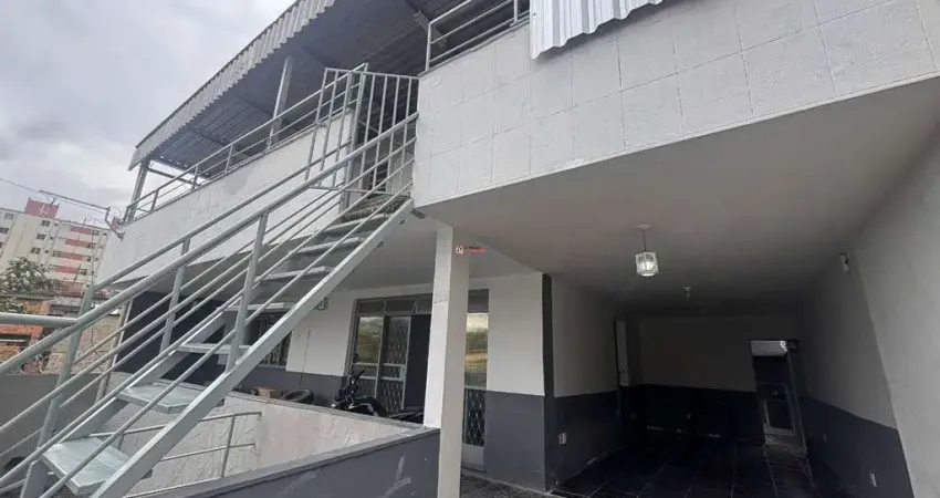 Casa com 2 quartos para alugar na Rua Doutor Miguel Gontijo, 19, Planalto, Belo Horizonte
