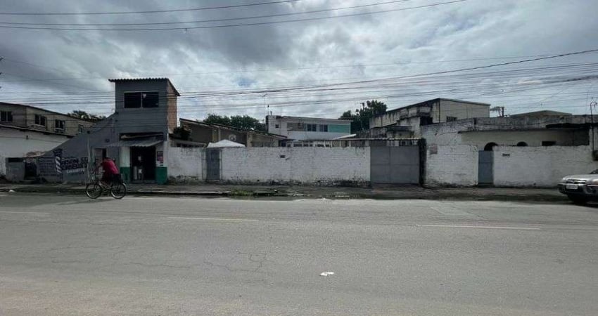 Casa na Avenida 21 de Abril, no bairro da Mustardinha
