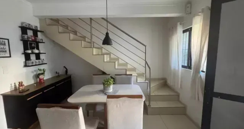 CASA DUPLEX EM CONDOMINIO NO CORDEIRO