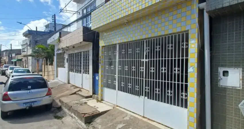 Casa com 3 quartos à venda no Barro, Recife