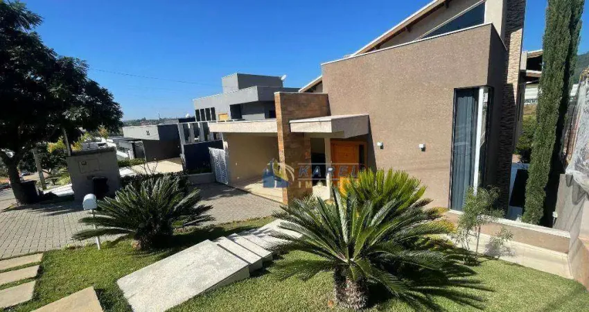 CASA à VENDA no CONDOMÍNIO TIPO CLUBE VALE DAS ÁGUAS com 4 DORMS, ÁREA GOURMET, 700m² de TERRENO com BELÍSSIMO QUINTAL com PISCINA, JARDIM e POMAR