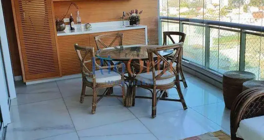 Mônaco, 280m², vista mar, 4 qtos (3 stes), + deps + 3 vagas.