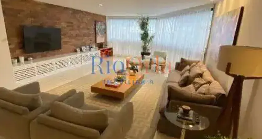 jardim Ocêanico, cobertura nova (5 anos), reformada, próx à praia!!