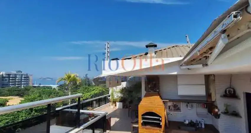 Saint Tropez, cobertura 4 quartos com infraestrutura na Orla da praia !