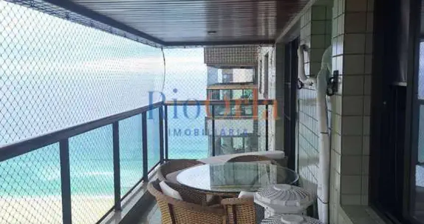 ACQUABELLA! Apartamento com 4 quartos na praia da Barra. Av Lúcio Costa.
