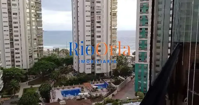 Vista mar, SUMMER DREAM, sol da manhã! Av. Lúcio Costa! Reformado!