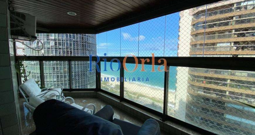 Acquabella, apartamento 4 quartos na praia da Barra com infraestrutura