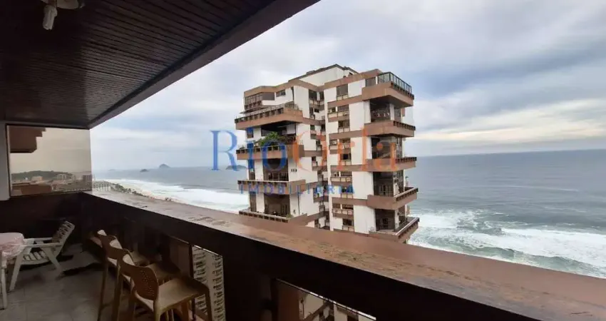 Barramares. Apartamento com 4 quartos(1 suíte) na praia da Barra da Tijuca!