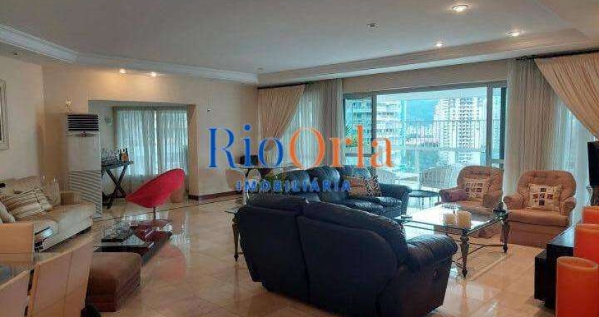 Atlântico Sul, apartamento 4 quartos com infraestrutura na Orla da praia !