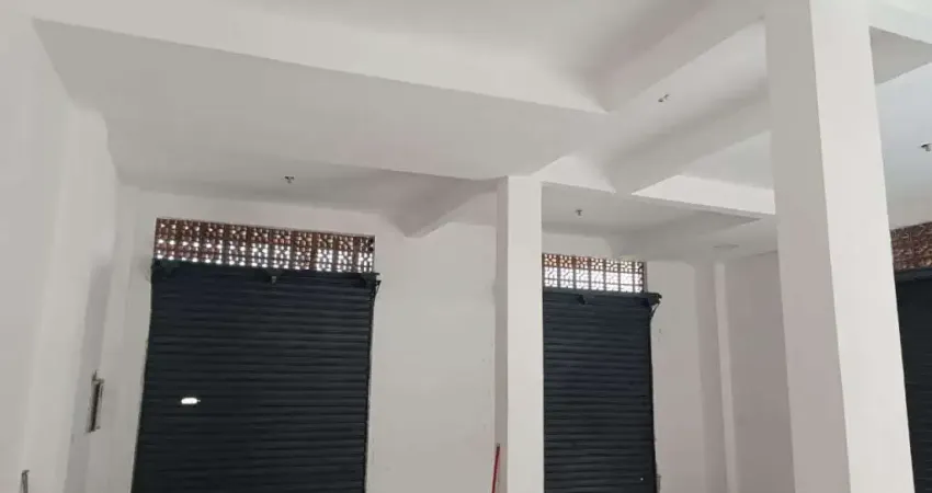 Aluigo ponto comercial com 100 m² de esquina com 04 portas de aço bairro ocian