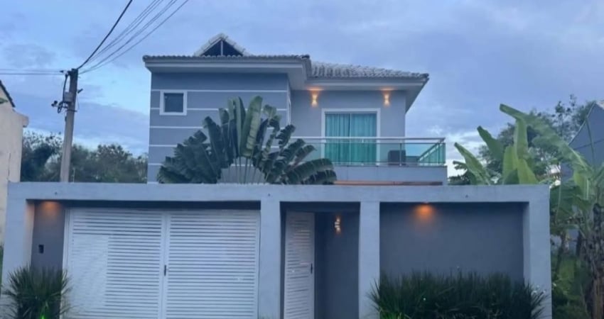 Vendo linda casa com piscina em Vargem grande