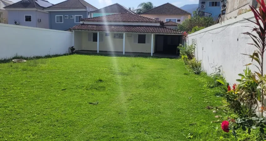 Casa em condomínio fechado com 3 quartos à venda na Rua Paulo José Mahfud, 22, Vargem Pequena, Rio de Janeiro