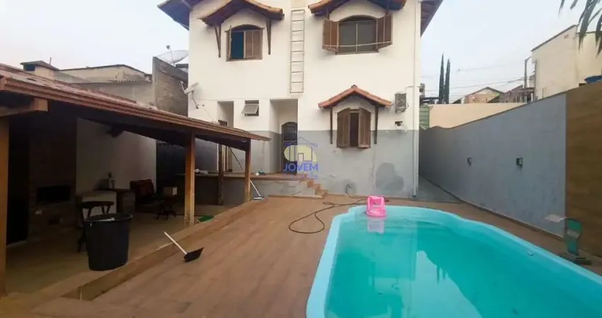 Casa com 3 quartos à venda no Heliópolis, Belo Horizonte 