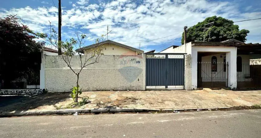 casa a venda no Jd redentor, 3 quartos sendo 1 suite e vaga para 2 carros, próximo a Av. Cruzeiro do sul