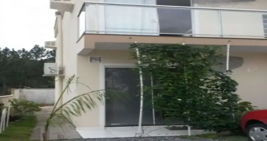 Casa à venda em Brusque-SC, Primeiro de Maio: 2 quartos, 2 salas, 1 banheiro, 63,00 m² de área.