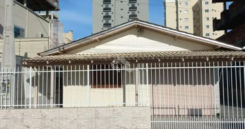 Casa com 3 quartos à venda na São José, 275, Balneário Perequê, Porto Belo