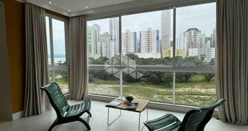 APARTAMENTO VISTA MAR  DIFERENCIADO MOBILIADO E DECORADO EM ITAPEMA - SC