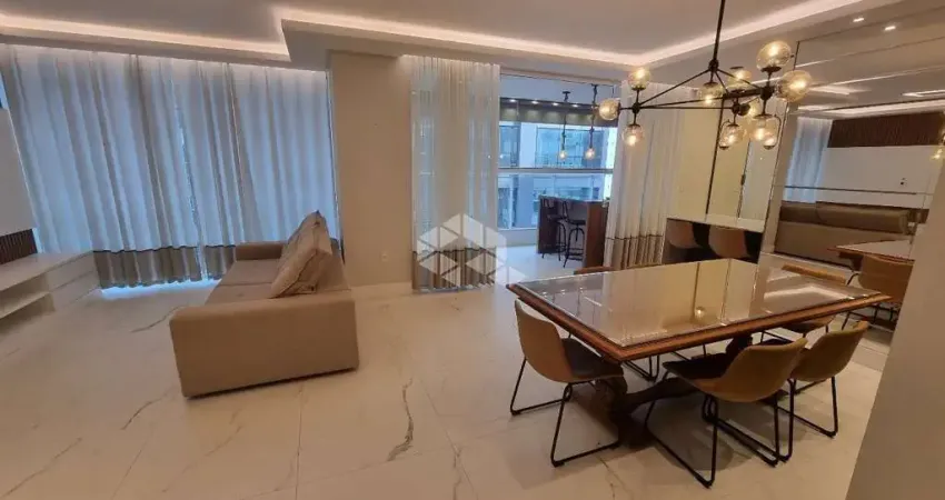 Apartamento com 3 quartos à venda na Rua 238, 330, Meia Praia, Itapema