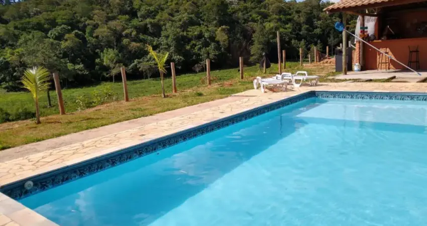 belissima chácara a 15 KM. de Igaratá , com piscina