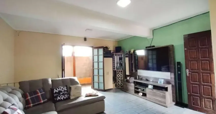 Casa assobradada com edícula com 3 dormitórios à venda, 193 m² por R$ 490.000 - Vila Dirce - Mauá/SP