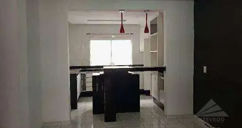 Sobrado com 3 dormitórios à venda, 166 m² por R$ 700.000,00 - Parque São Vicente - Mauá/SP