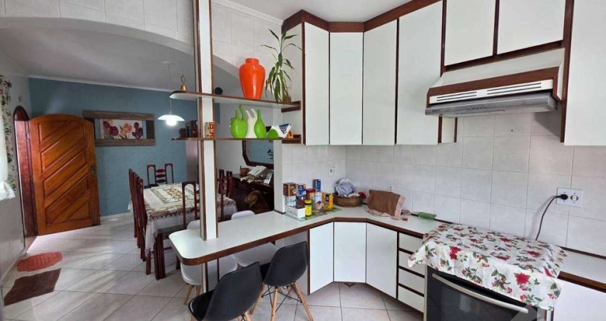 Sobrado com 3 dormitórios à venda, 209 m² por R$ 780.000,00 - Vila Bocaina - Mauá/SP