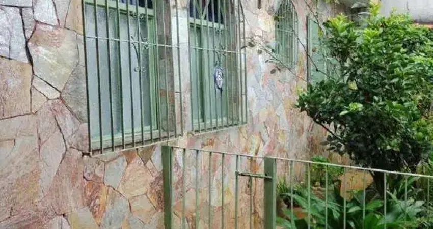 Casa com 3 dormitórios para alugar, 120 m² por R$ 3.449,00/mês - Jardim Guapituba - Mauá/SP