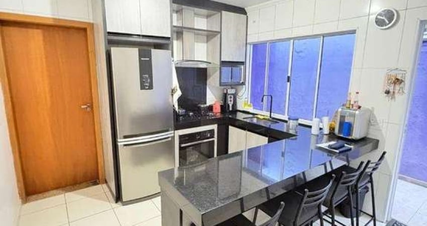 Casa Térrea com 2 dormitórios à venda, 64 m² por R$ 385.000 - Jardim Zaira - Mauá/SP