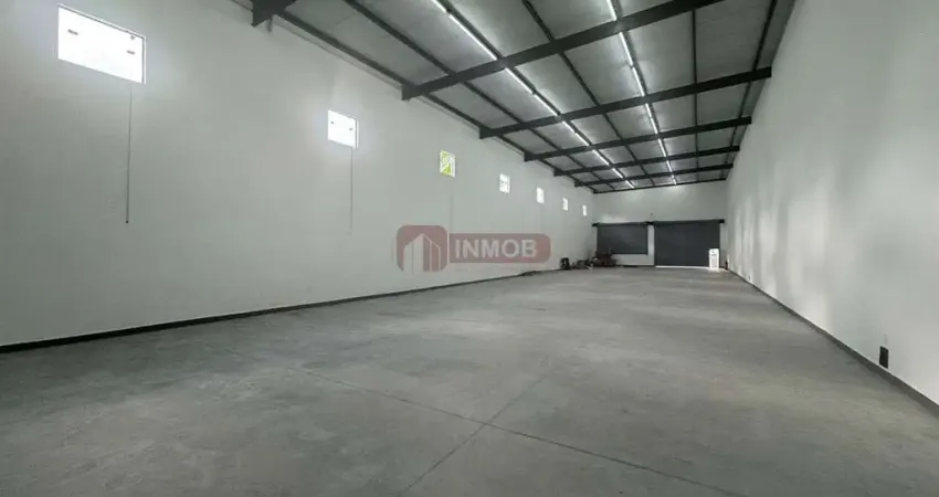 Galpão comercial  para locação com 427m² prox. a max atacadista - taubaté/sp.