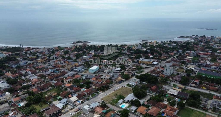 Terreno de Esquina Poucos Metros do Mar na Praia de Itapoá