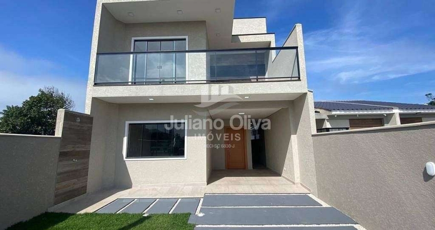Sobrado com piscina 350 metros do mar de R$ 769.000,00 POR R$  734.900,00