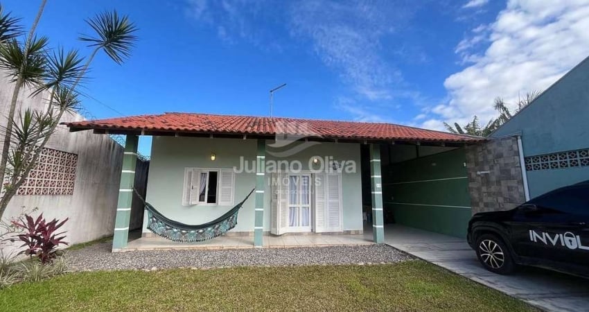Casa com 2 Quartos a 250 Metros do Mar -Barra do Saí